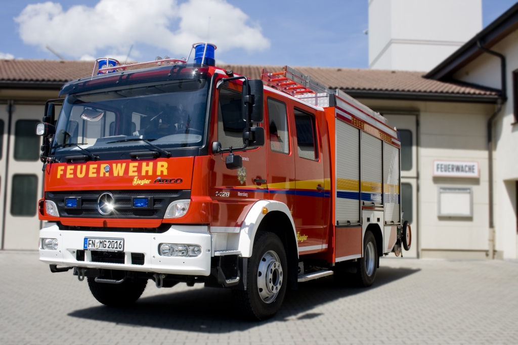 Einsatzfahrt KLAF der Feuerwehr Lüneburg mit Presslufthorn! 